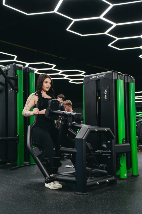 Az UR-U032 2.0 hátsó gép - Up Form