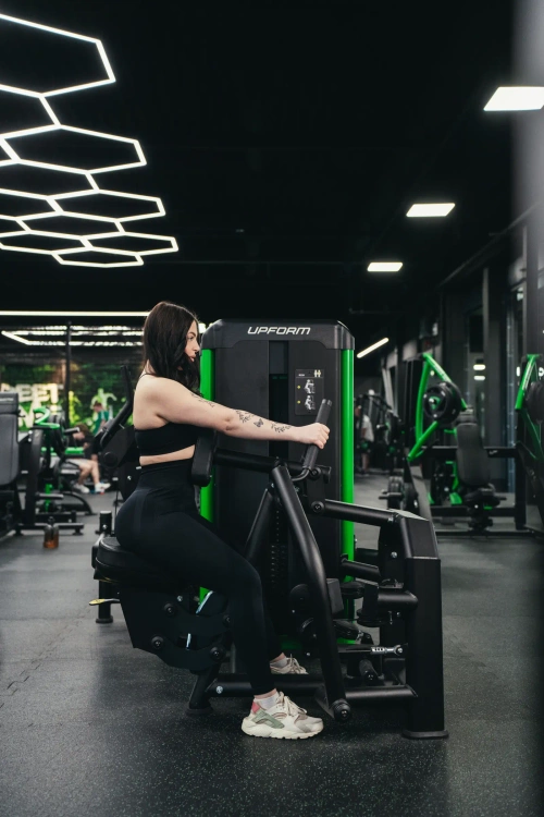 Az UR-U032 2.0 hátsó gép - Up Form